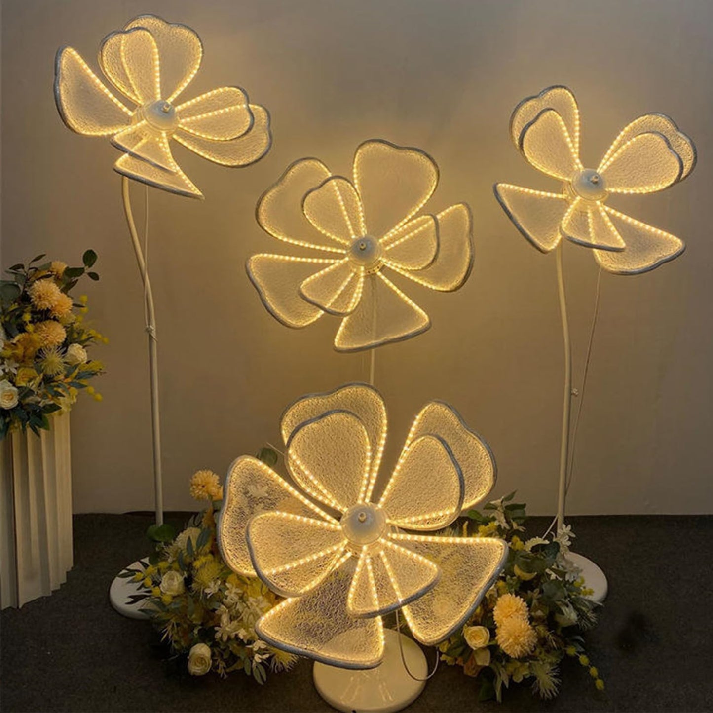 4PCS Glow Peony Flower LED Light Floor Lamp Wedding Decoration Props Guide Wrought Iron Petal Background Screen Welcome Area Guide Road Leading for Wedding Party Decor Rent Event
